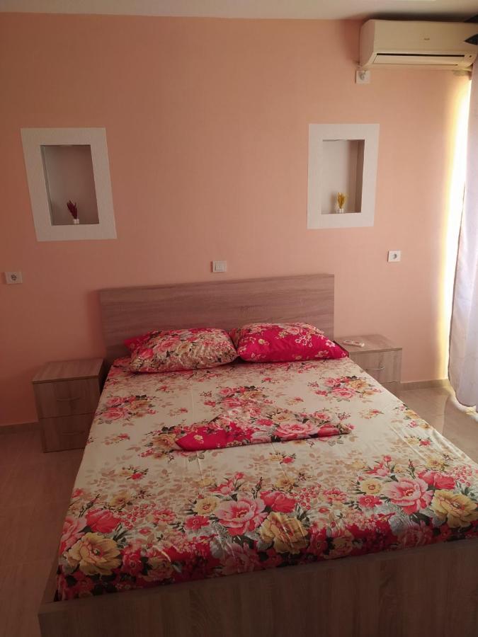 Grandino Holiday Rooms&Apartments Ulcinj Exterior foto