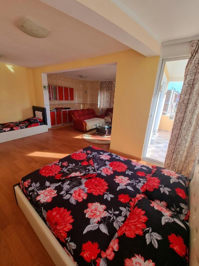 Grandino Holiday Rooms&Apartments Ulcinj Exterior foto