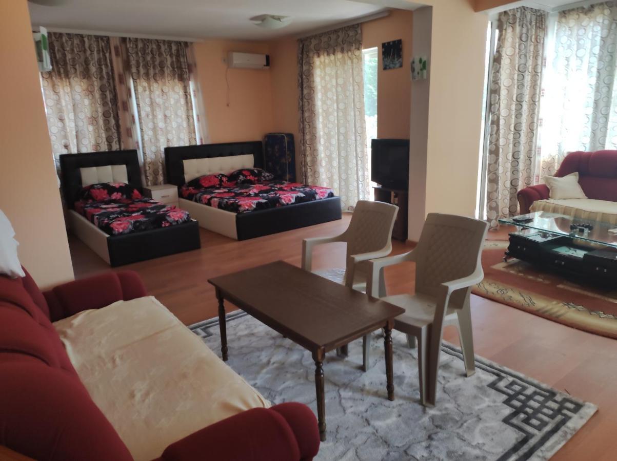 Grandino Holiday Rooms&Apartments Ulcinj Exterior foto